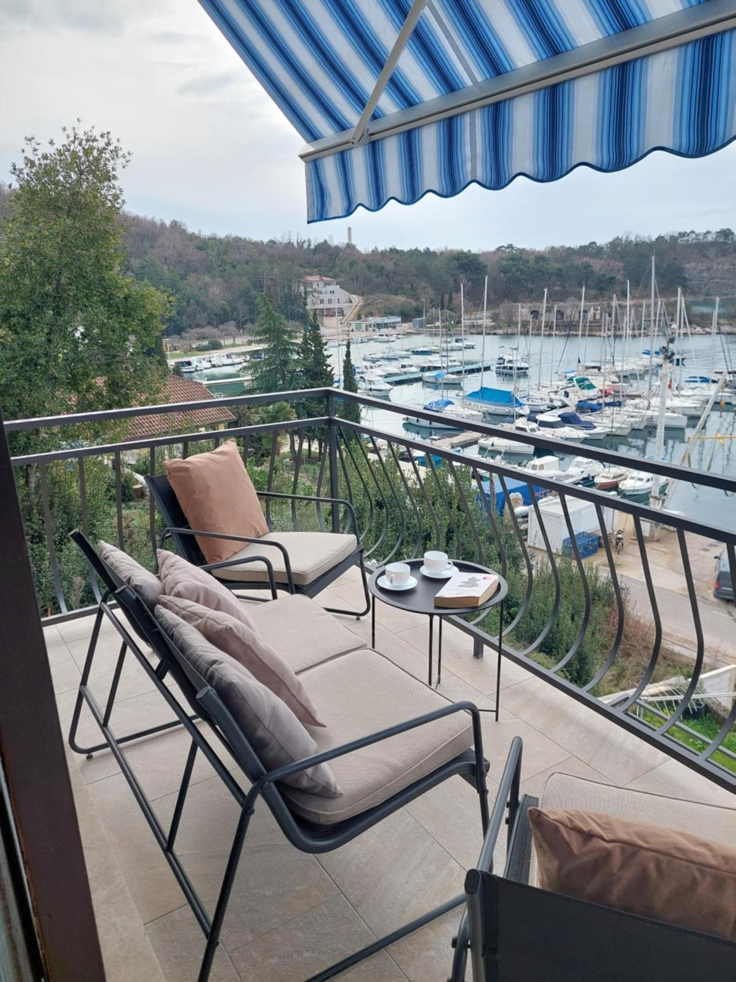 Apartman Marija II 오미살즈 외부 사진